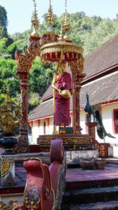 Wat Phra That Si Mueang Pong (23)